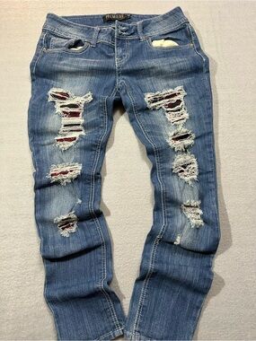 Distressed skinny Jeans with Red patchwork
